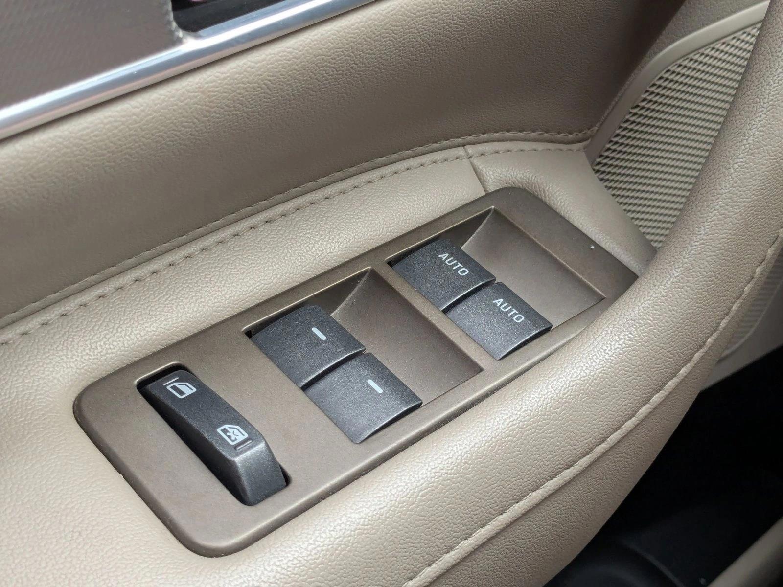 Thumbnail: 2015 Lincoln MKX - 2