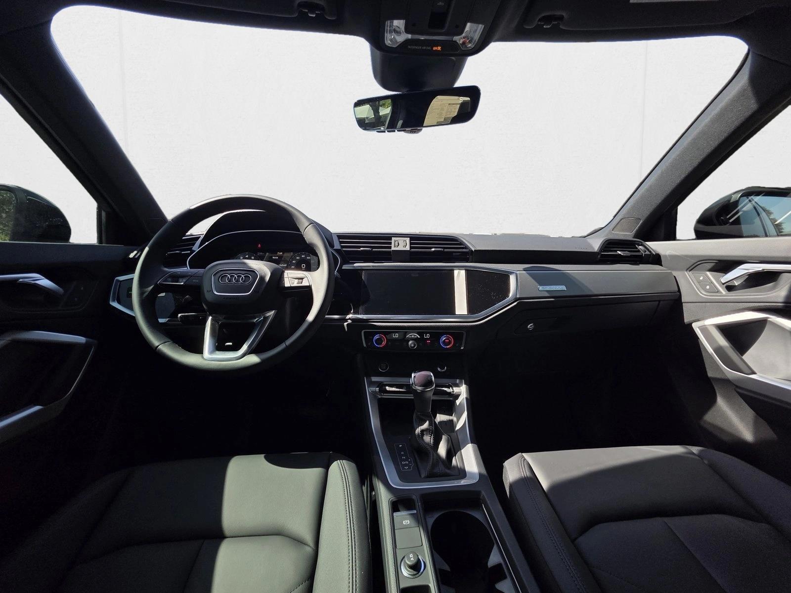 Thumbnail: 2025 Audi Q3 - 3
