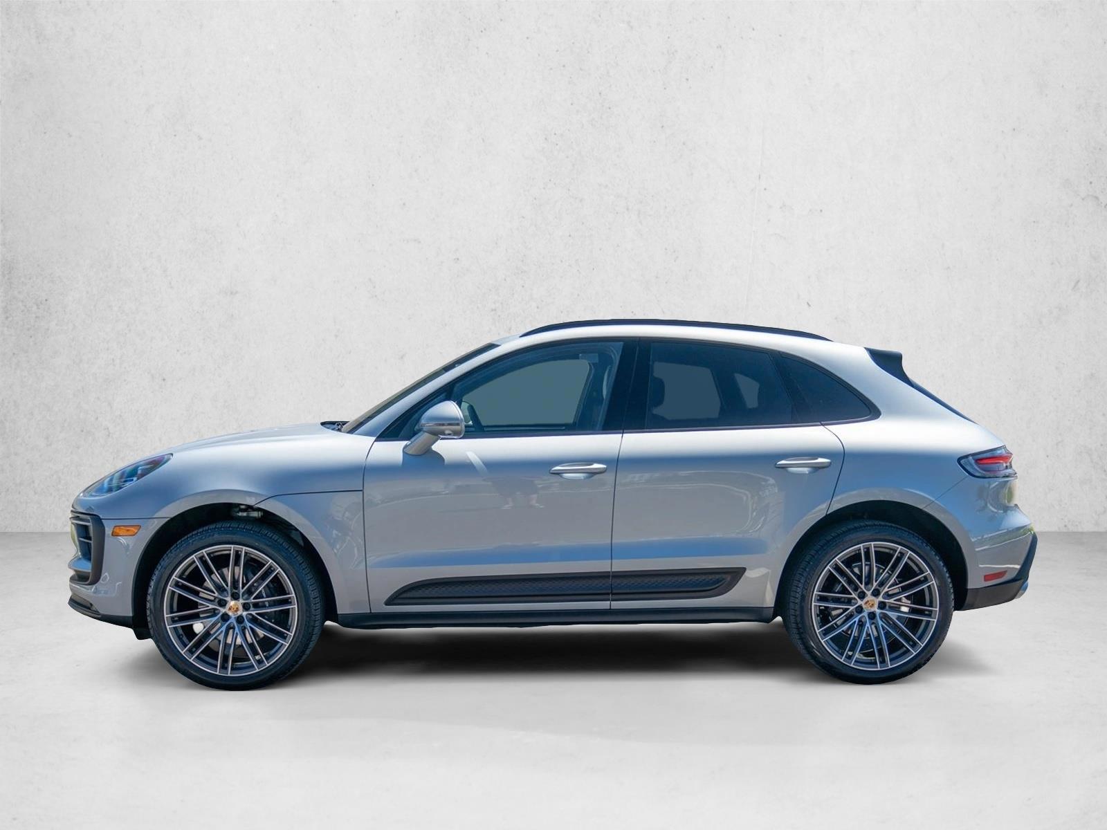 Thumbnail: 2026 Porsche Macan - 2