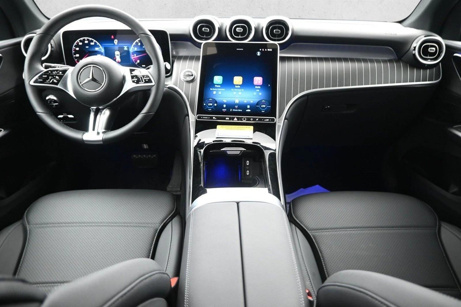 Thumbnail: 2026 Mercedes-Benz GLC - 4
