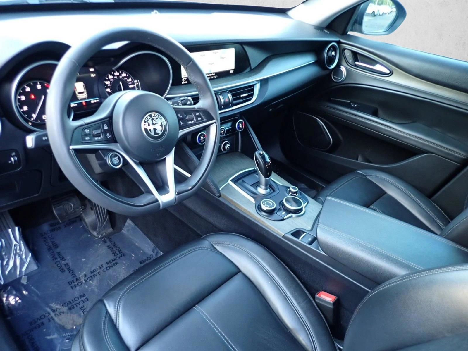 Thumbnail: 2018 Alfa Romeo Stelvio - 3