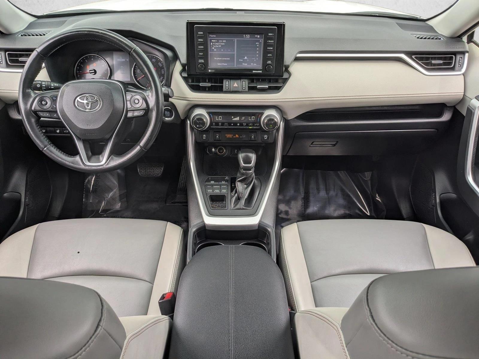 Thumbnail: 2020 Toyota RAV4 - 3