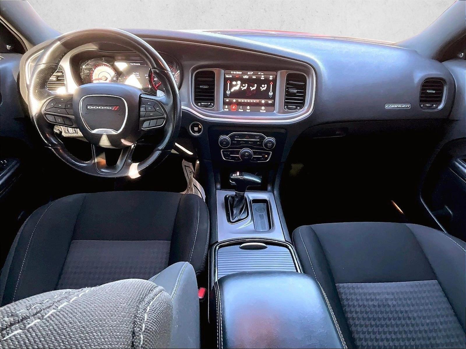 Thumbnail: 2022 Dodge Charger - 4