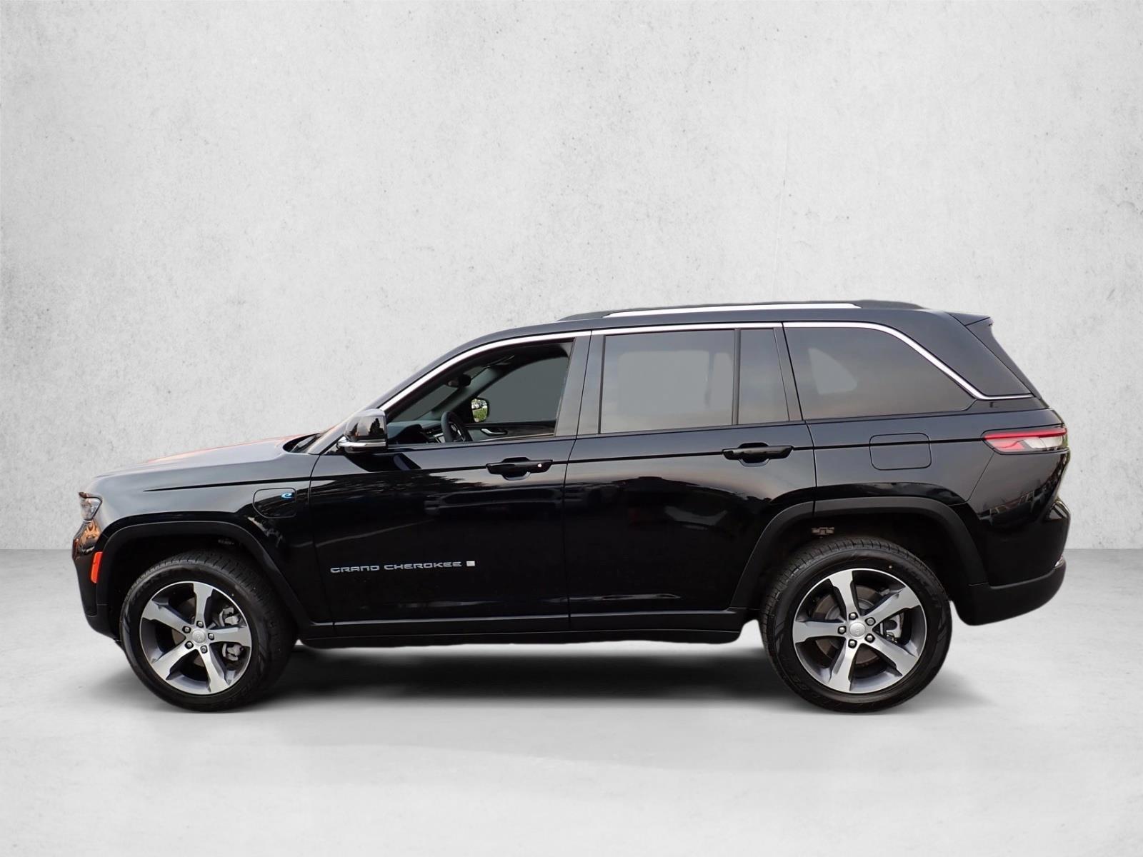 Thumbnail: 2023 Jeep Grand Cherokee - 2