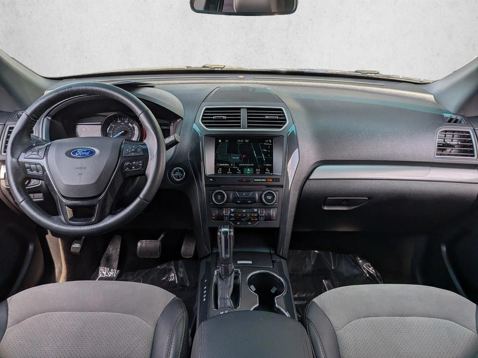Thumbnail: 2017 Ford Explorer - 4