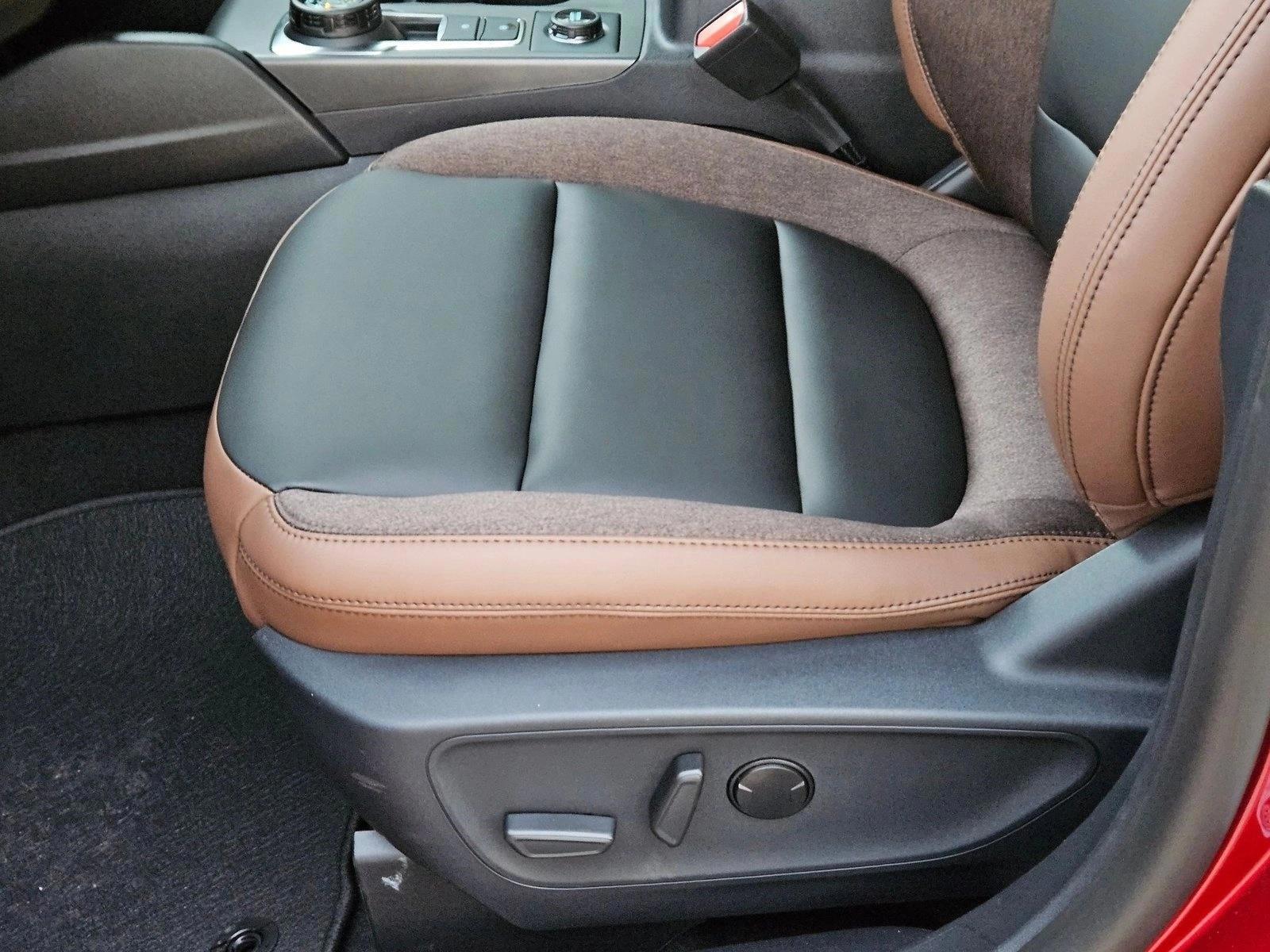 Thumbnail: 2025 Ford Bronco Sport - 4