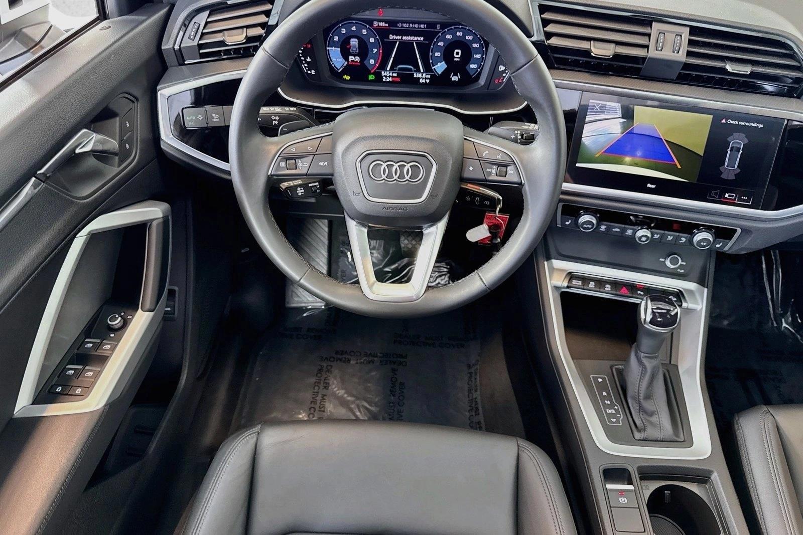 Thumbnail: 2025 Audi Q3 - 4