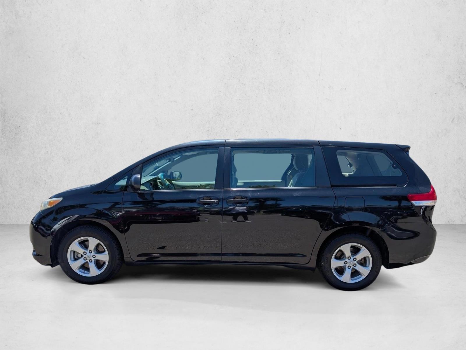Thumbnail: 2012 Toyota Sienna - 2