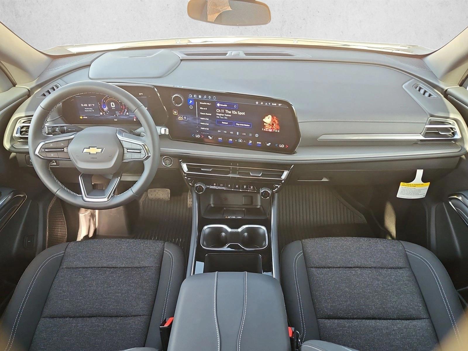 Thumbnail: 2027 Chevrolet Traverse - 3
