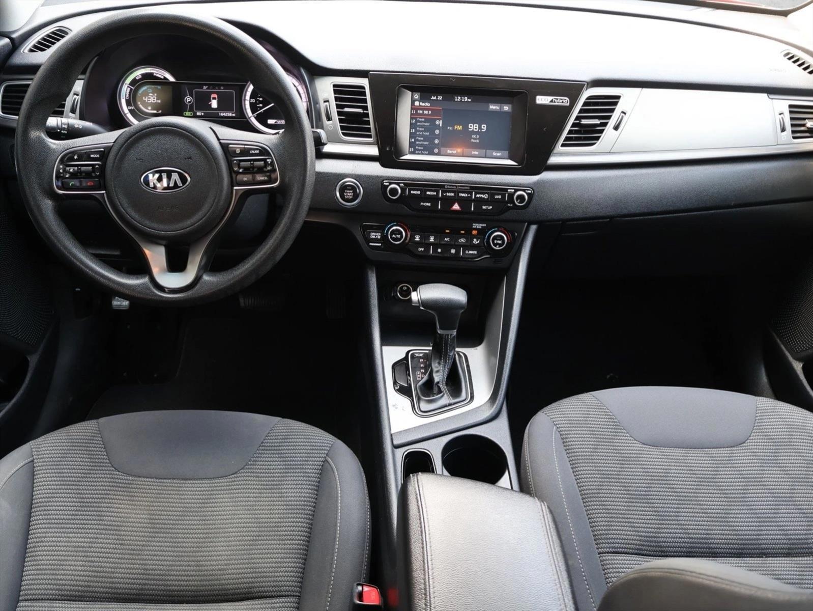 Thumbnail: 2019 Kia Niro - 3