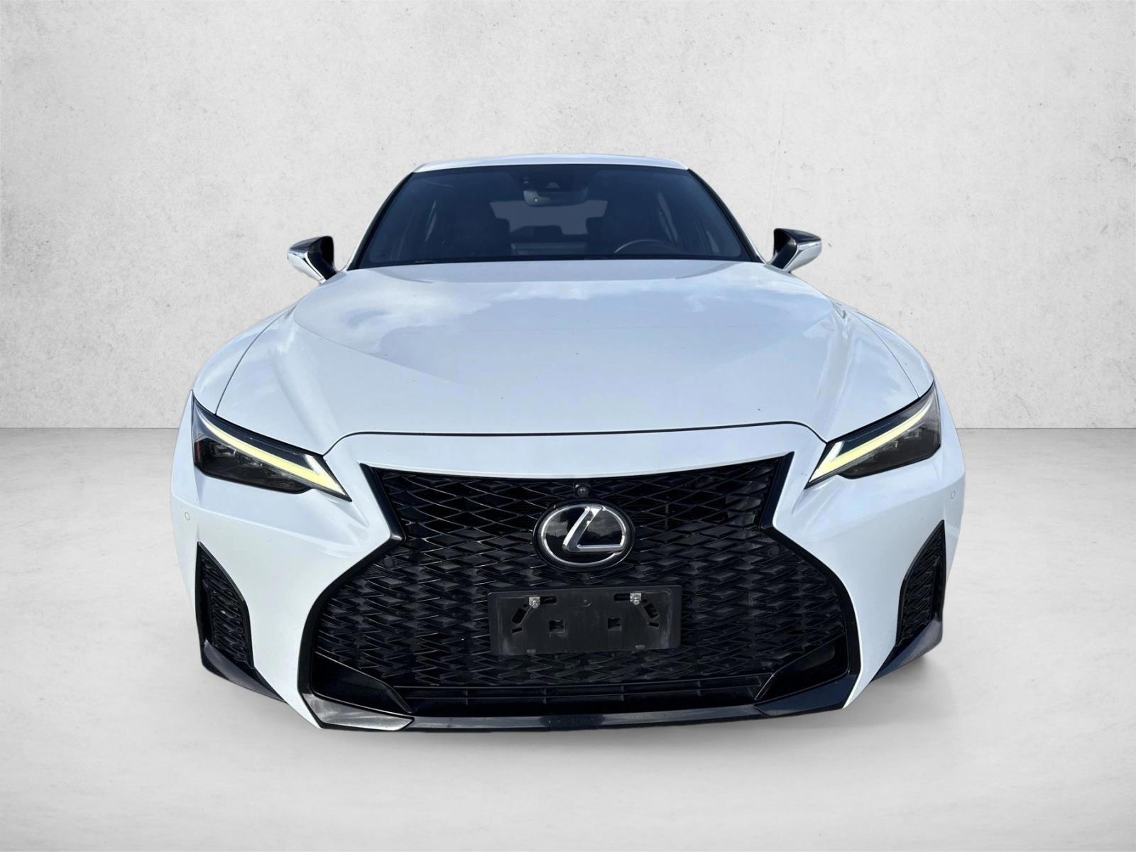 2022 Lexus IS