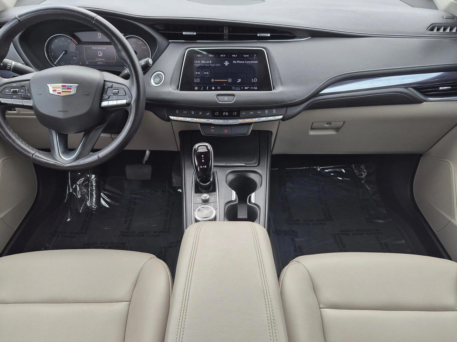 Thumbnail: 2023 Cadillac XT4 - 3