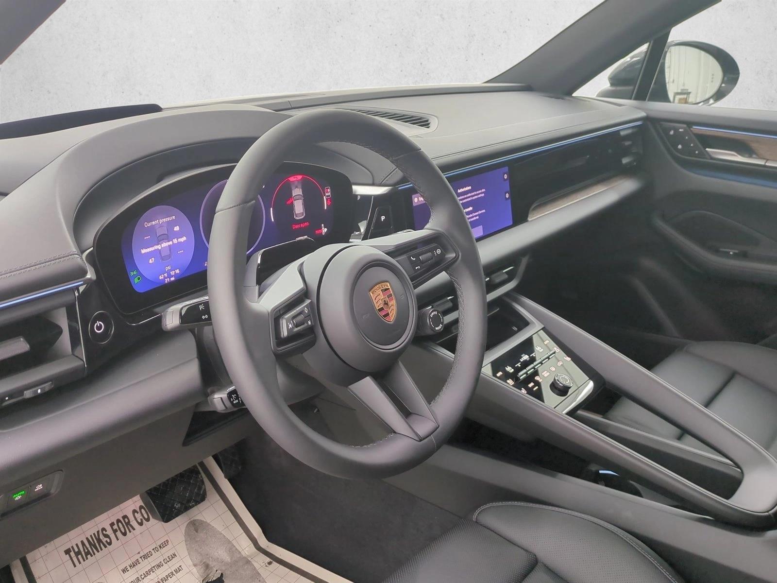 Thumbnail: 2026 Porsche Macan - 3