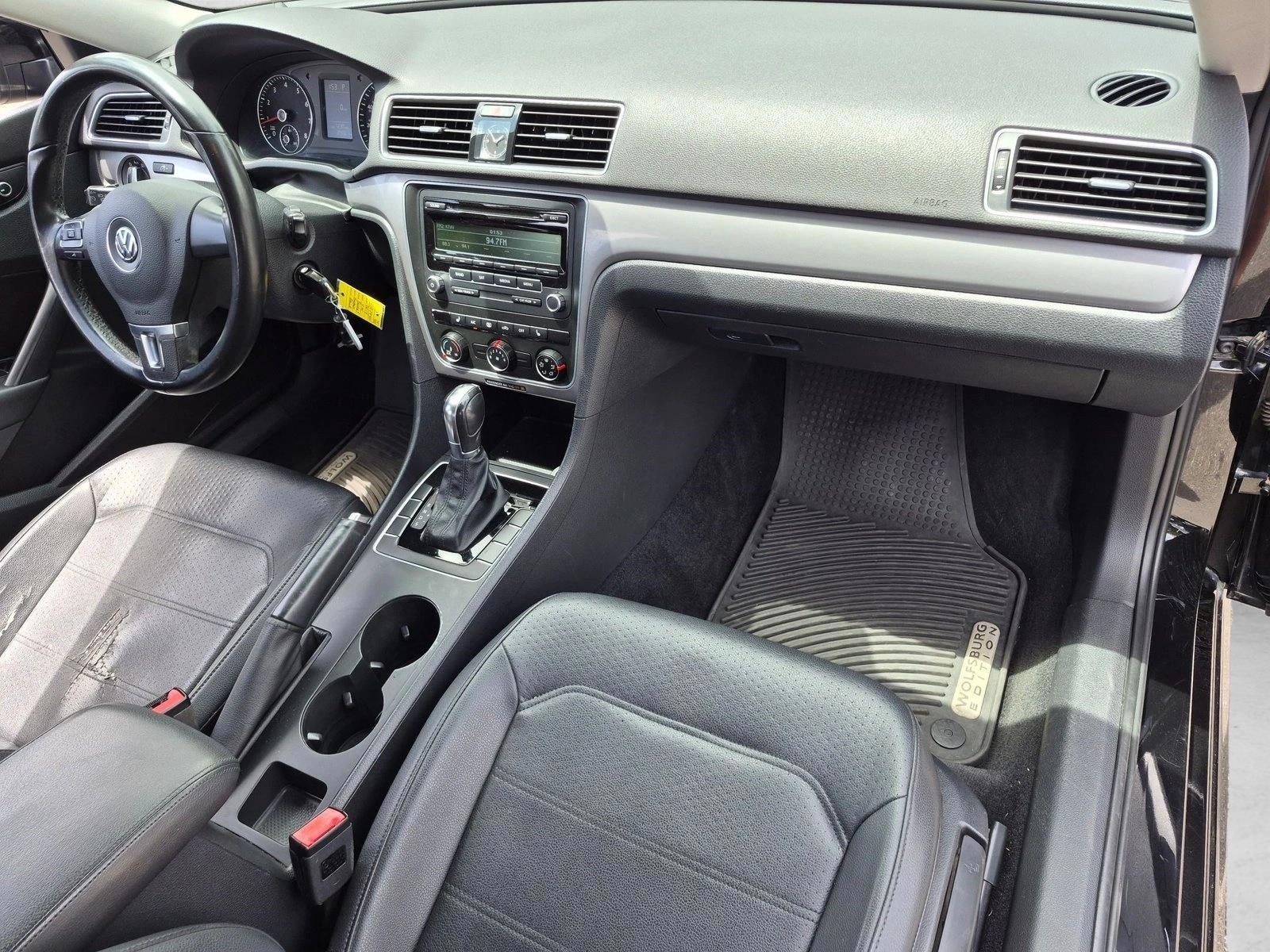 Thumbnail: 2014 Volkswagen Passat - 5