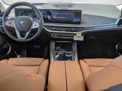2027 BMW X7