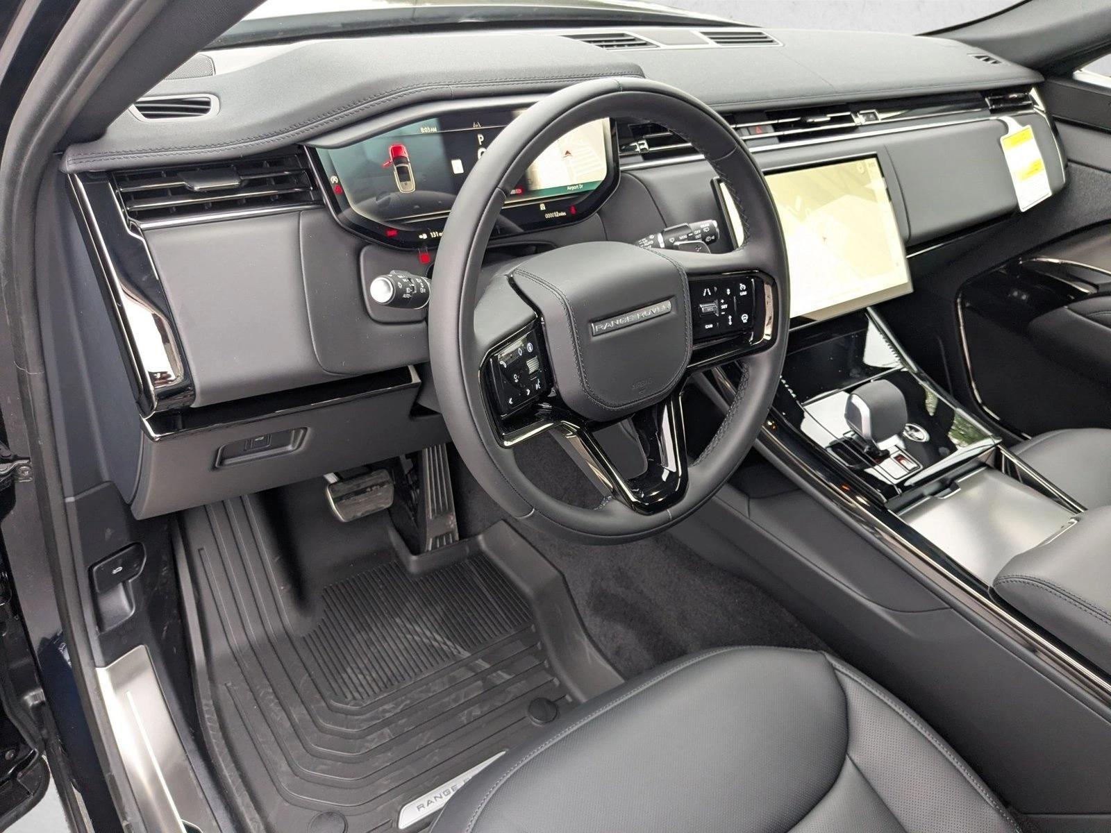 Thumbnail: 2026 Land Rover Range Rover Sport - 3