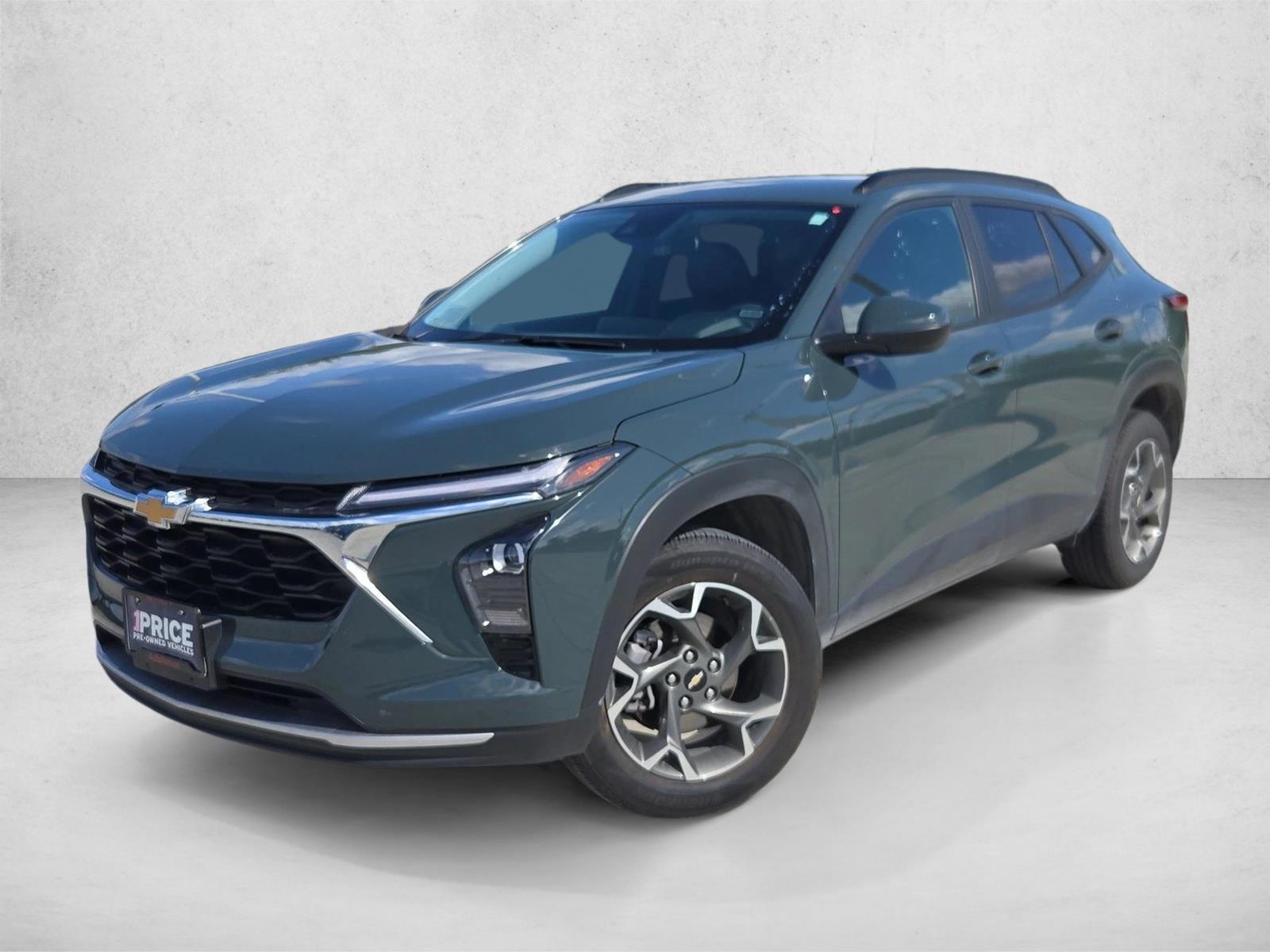 Thumbnail: 2025 Chevrolet Trax - 1