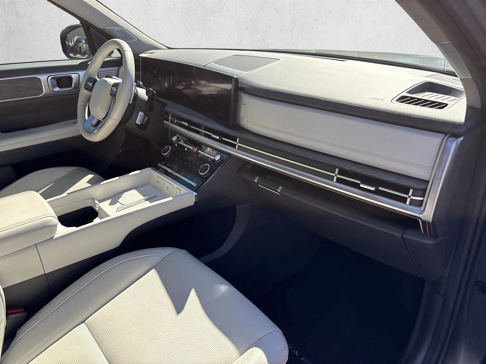 2025 Hyundai Santa Fe Limited - Photo 27