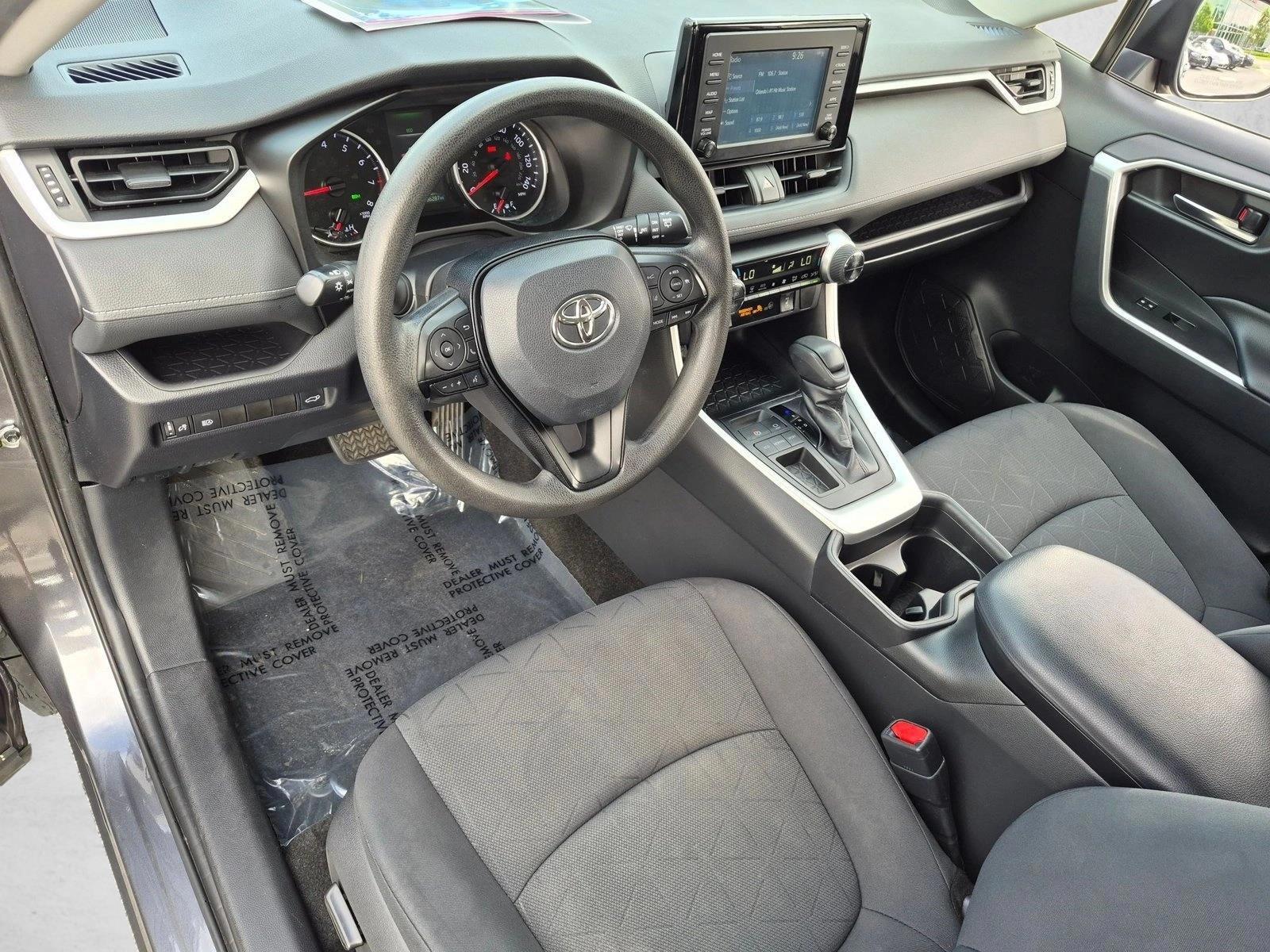 Thumbnail: 2019 Toyota RAV4 - 3