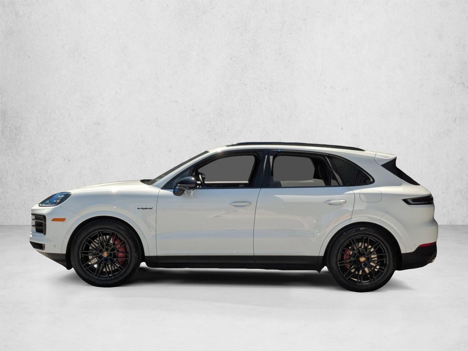 Thumbnail: 2026 Porsche Cayenne - 2