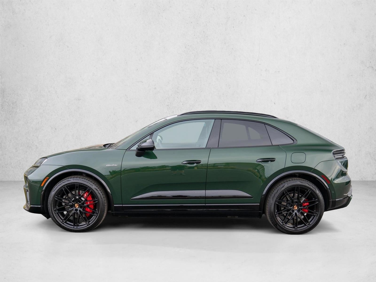 Thumbnail: 2026 Porsche Macan - 2