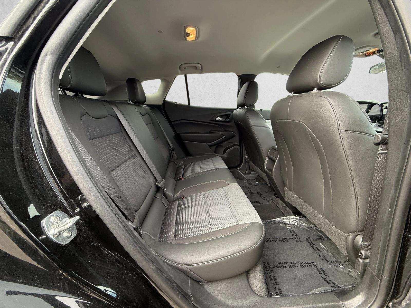 2025 Chevrolet Trax LT - Photo 24