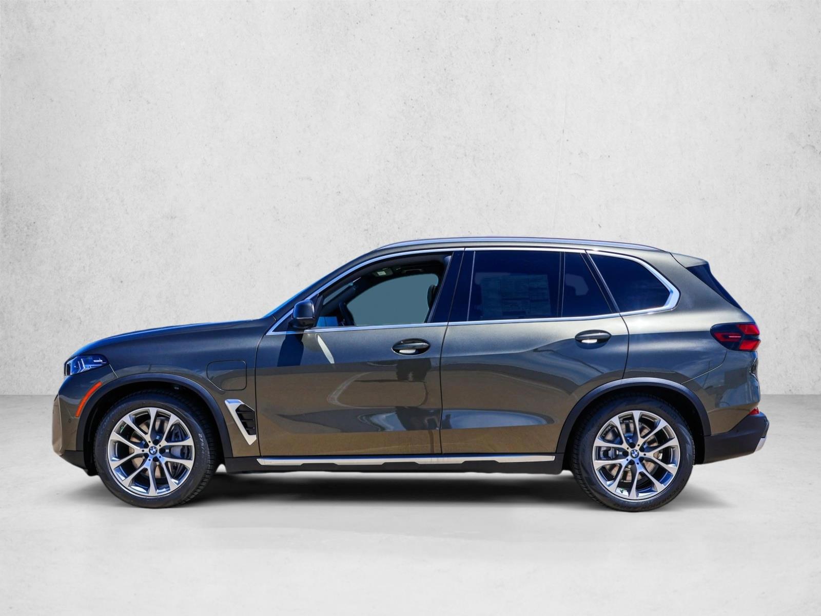 Thumbnail: 2026 BMW X5 - 2