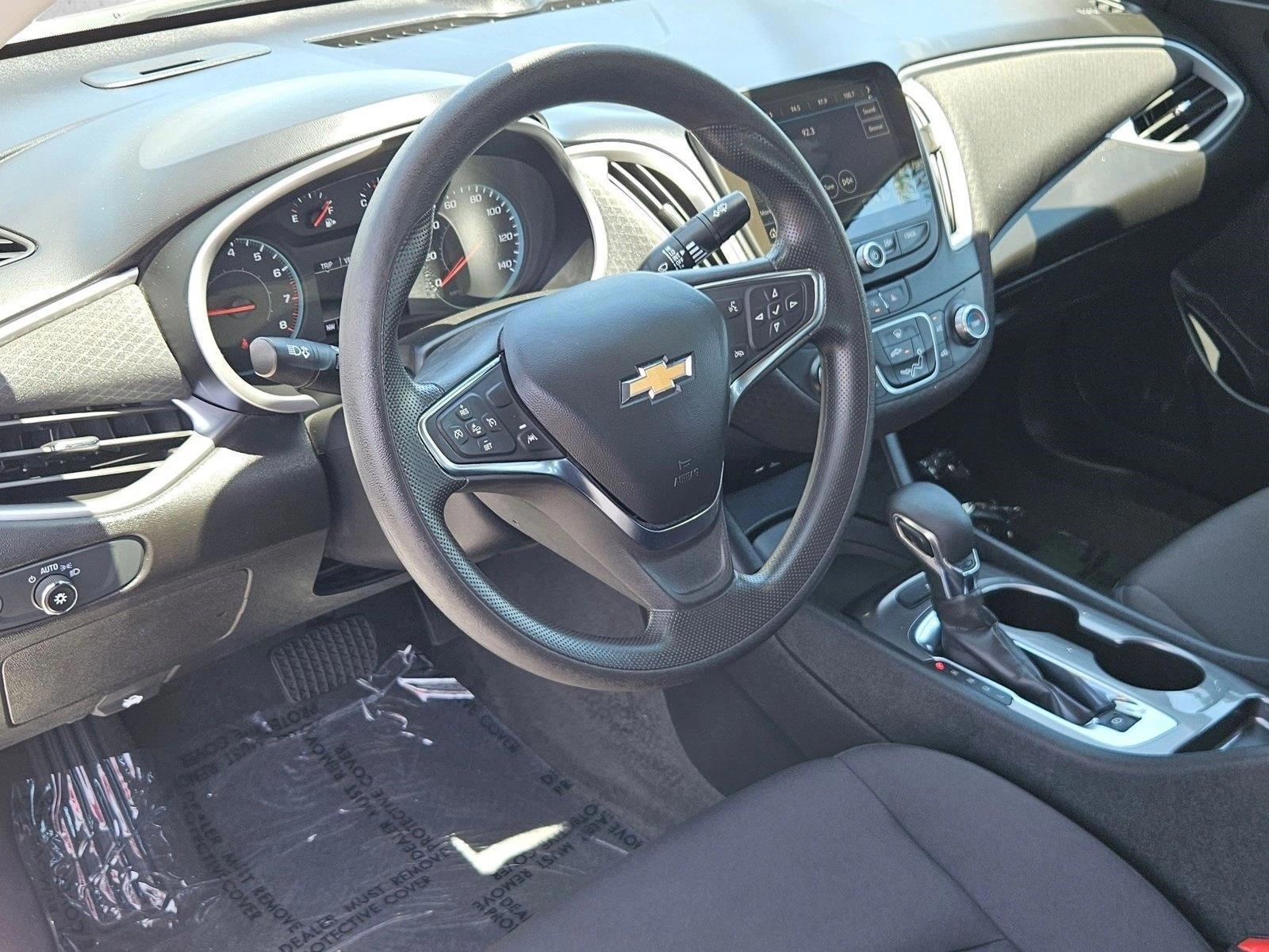 Thumbnail: 2024 Chevrolet Malibu - 3
