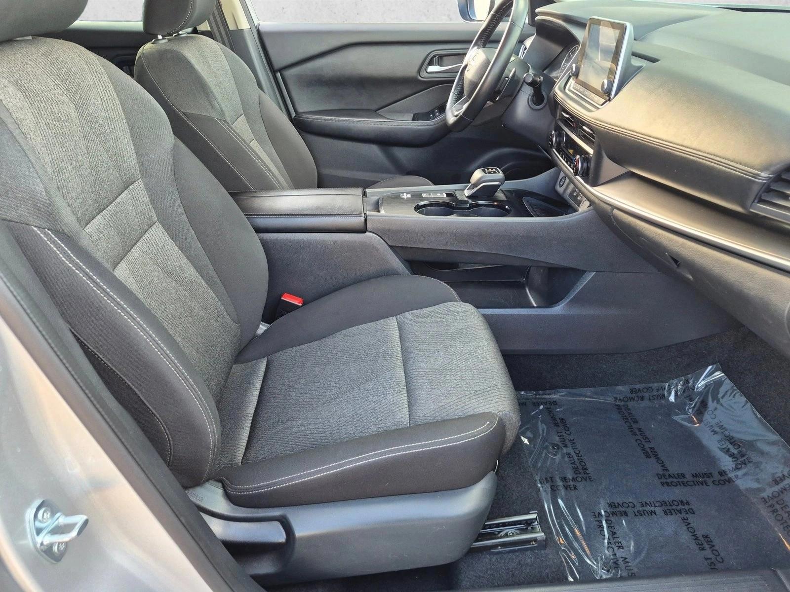 2025 Nissan Rogue SV - Photo 27