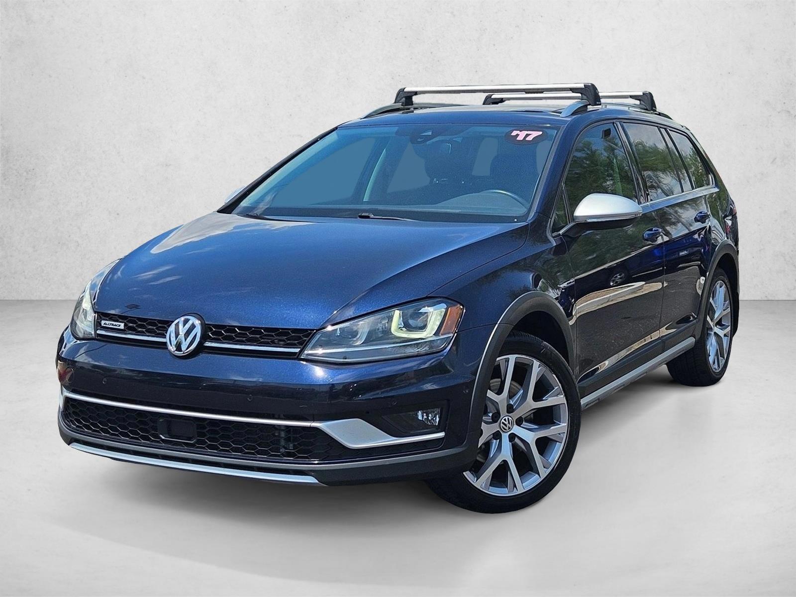 Thumbnail: 2017 Volkswagen Golf - 1