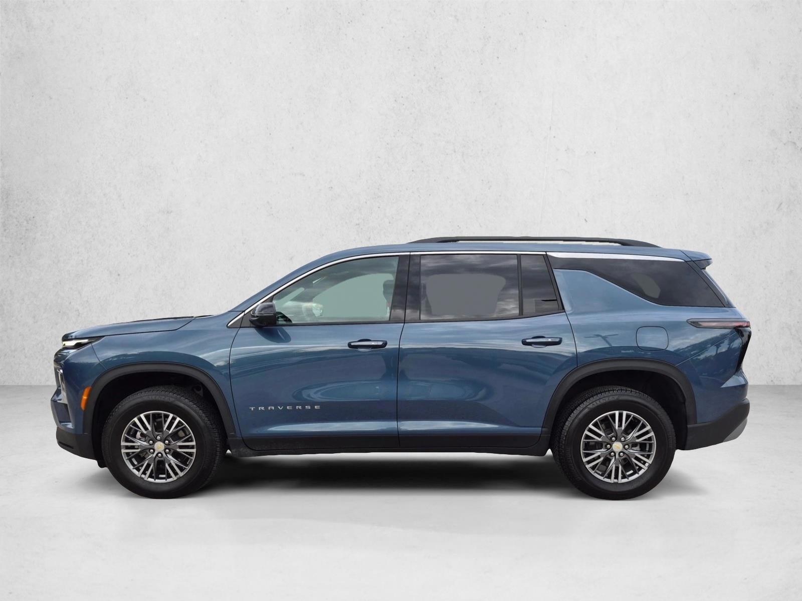 Thumbnail: 2025 Chevrolet Traverse - 2