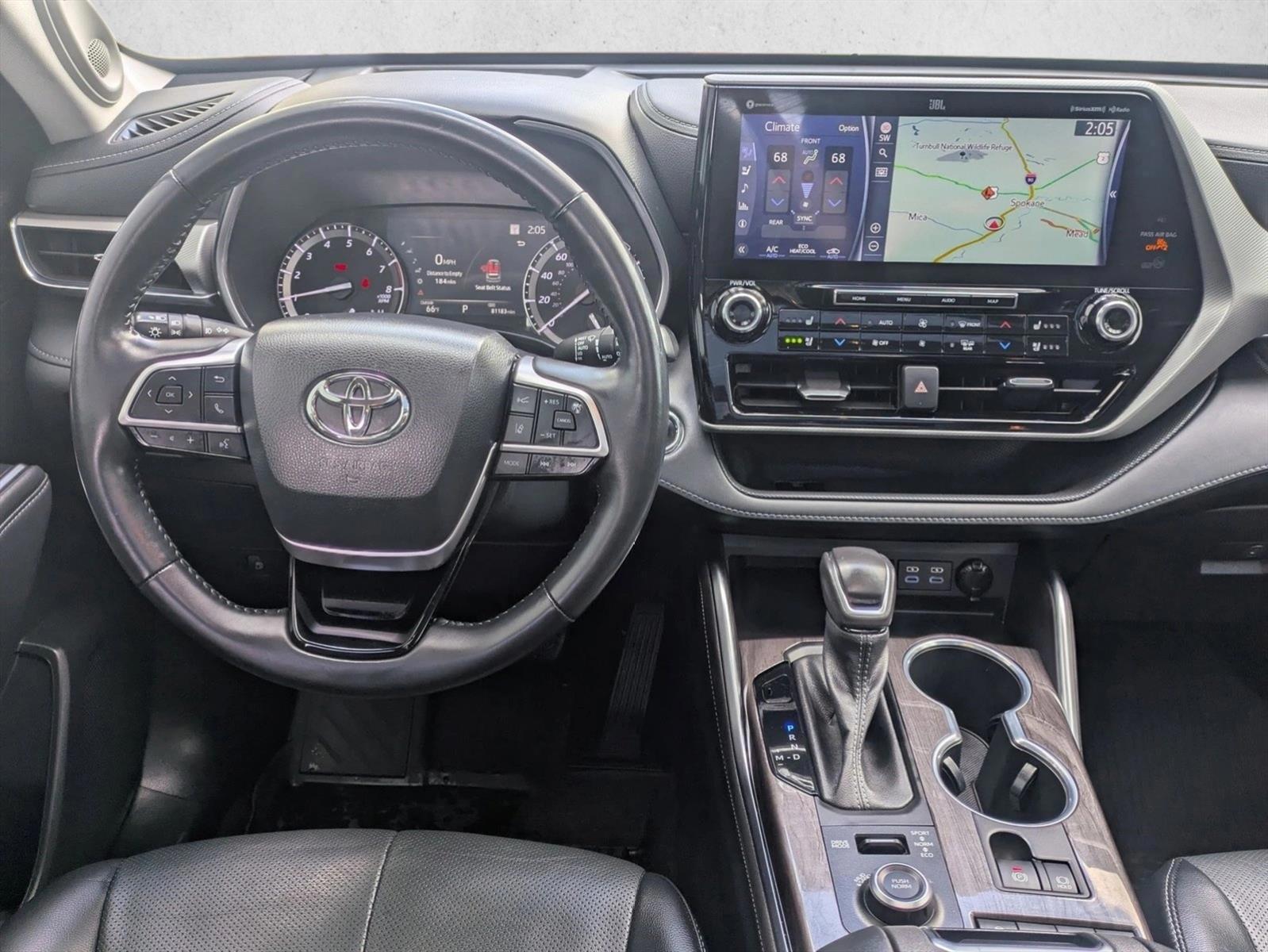 Thumbnail: 2022 Toyota Highlander - 4