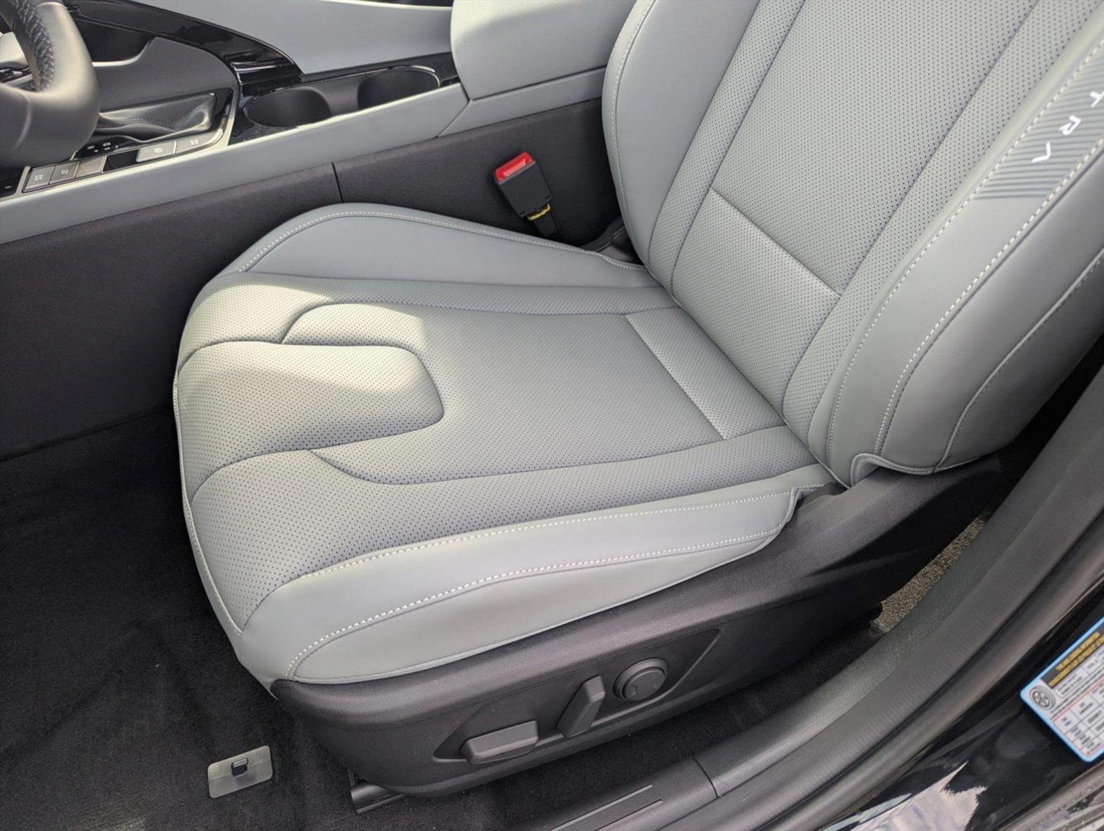 Thumbnail: 2025 Hyundai Elantra - 3