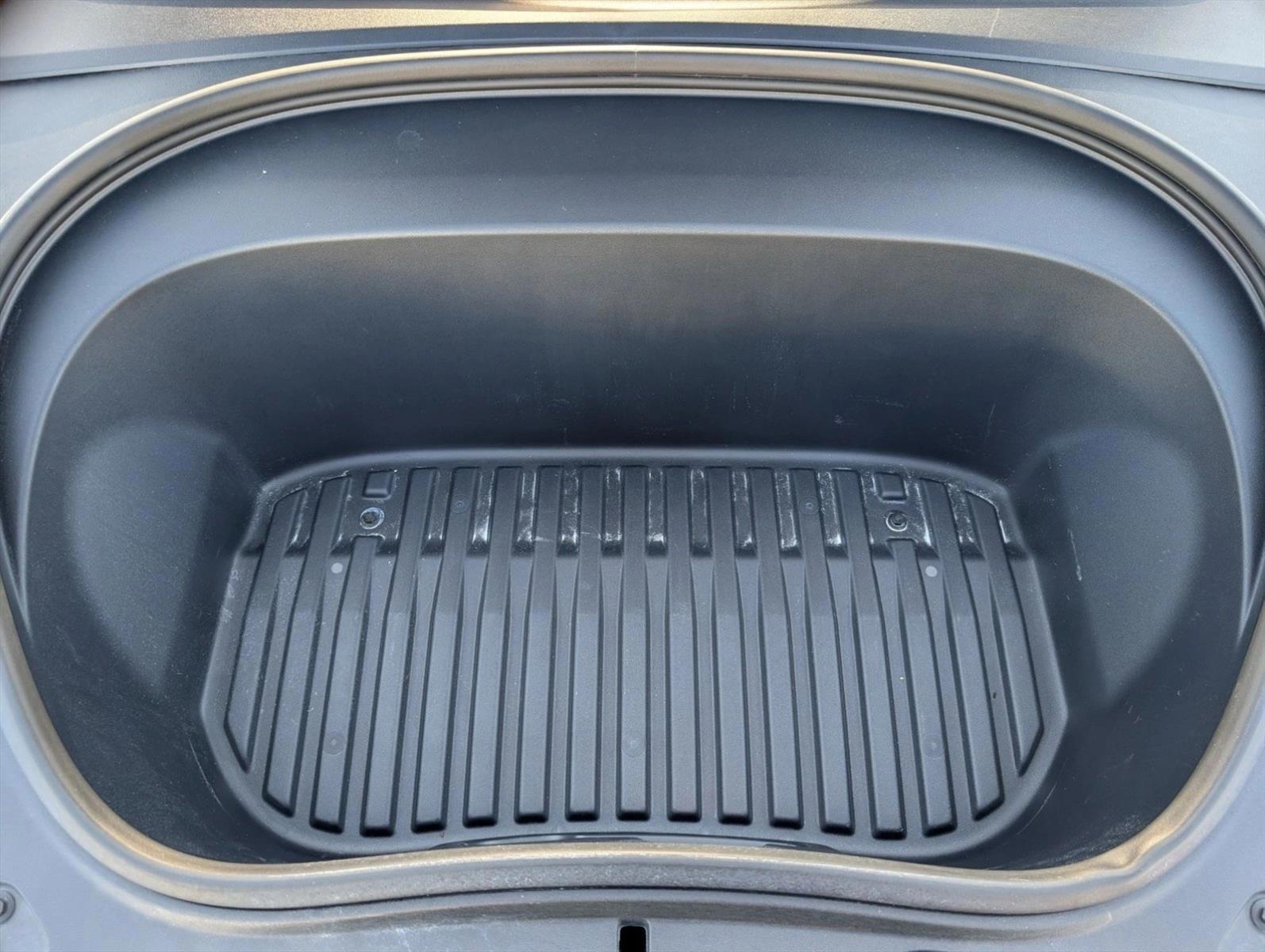 2025 Tesla Model 3 Performance - Photo 25