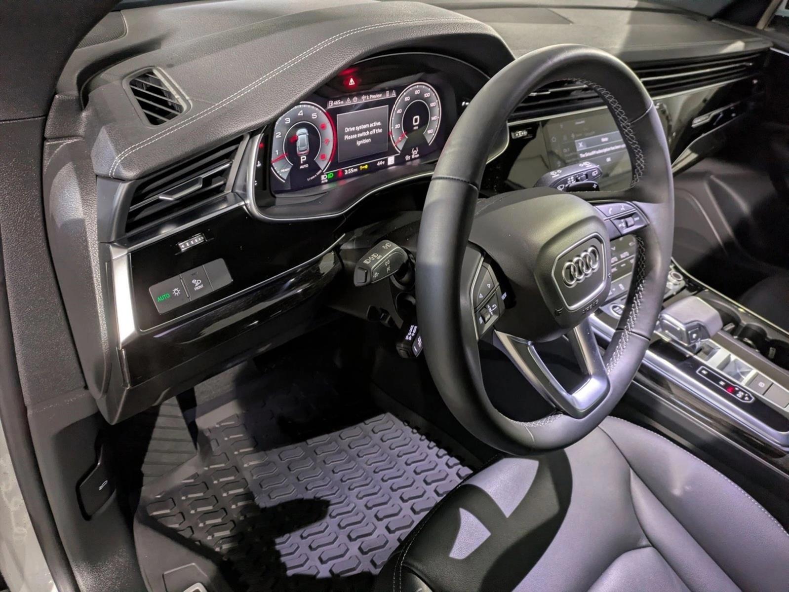 Thumbnail: 2025 Audi Q8 - 3