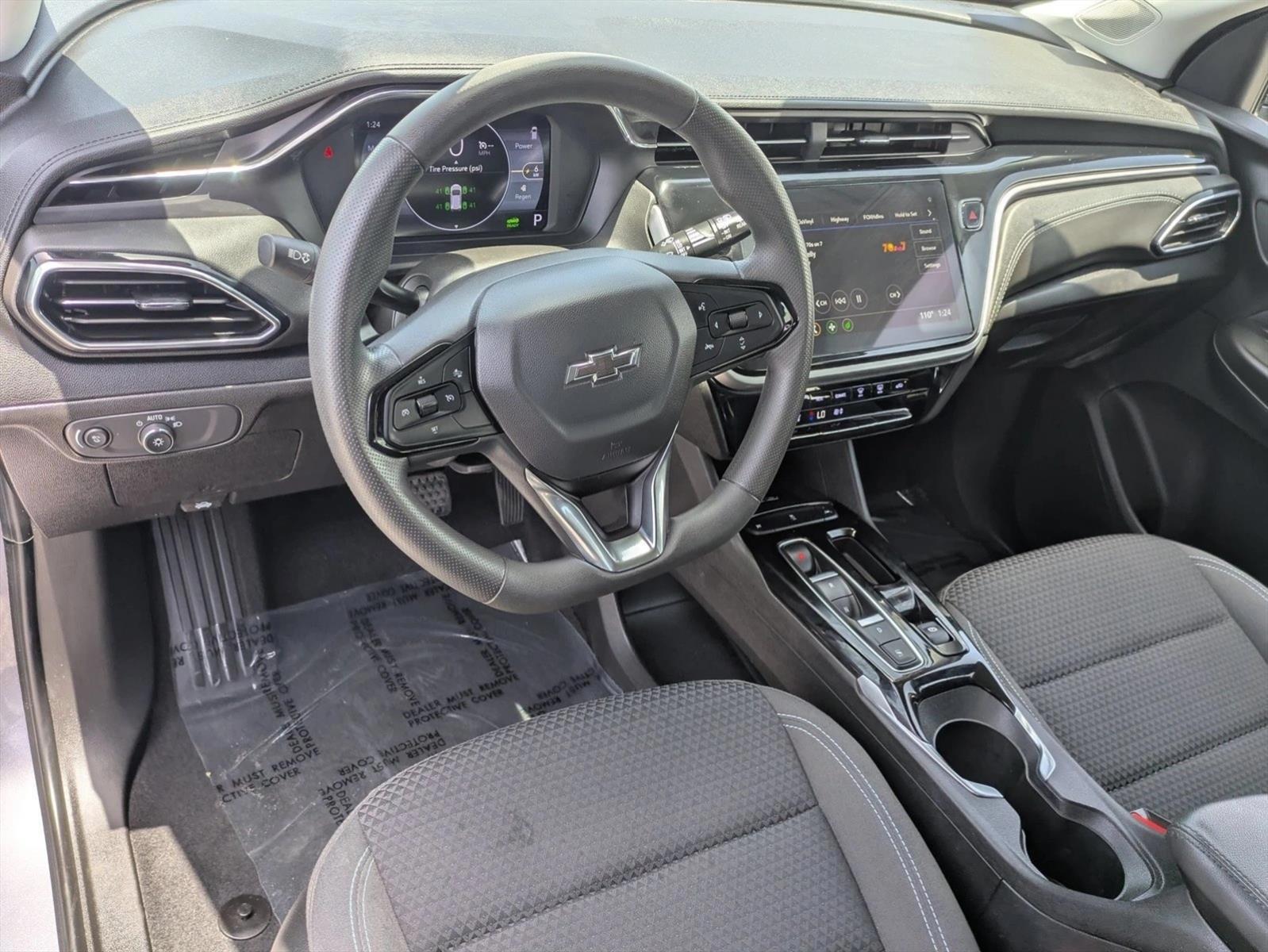 Thumbnail: 2023 Chevrolet Bolt EUV - 3