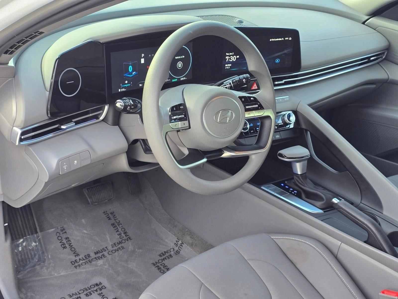 Thumbnail: 2024 Hyundai Elantra - 3