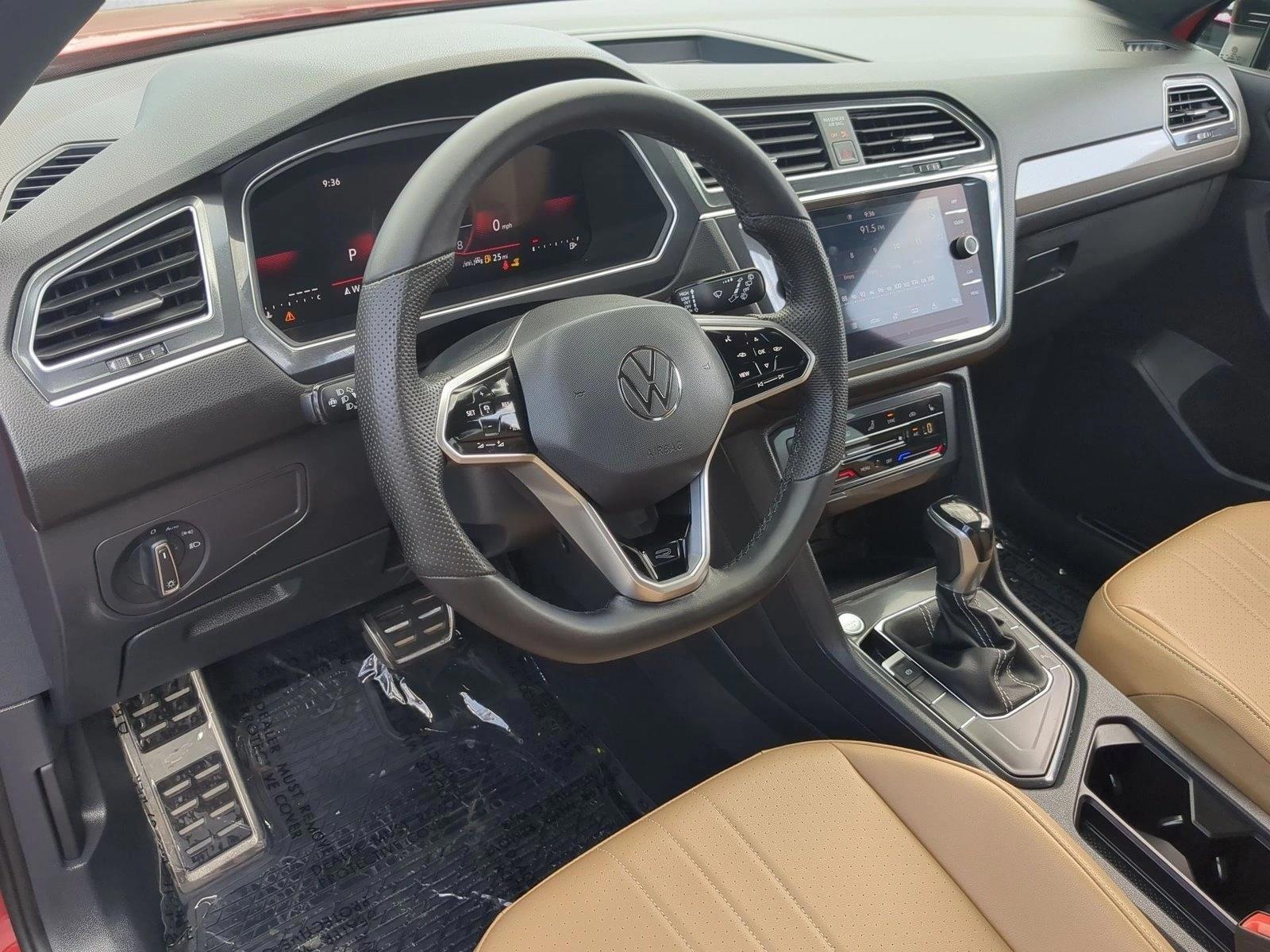 Thumbnail: 2024 Volkswagen Tiguan - 3