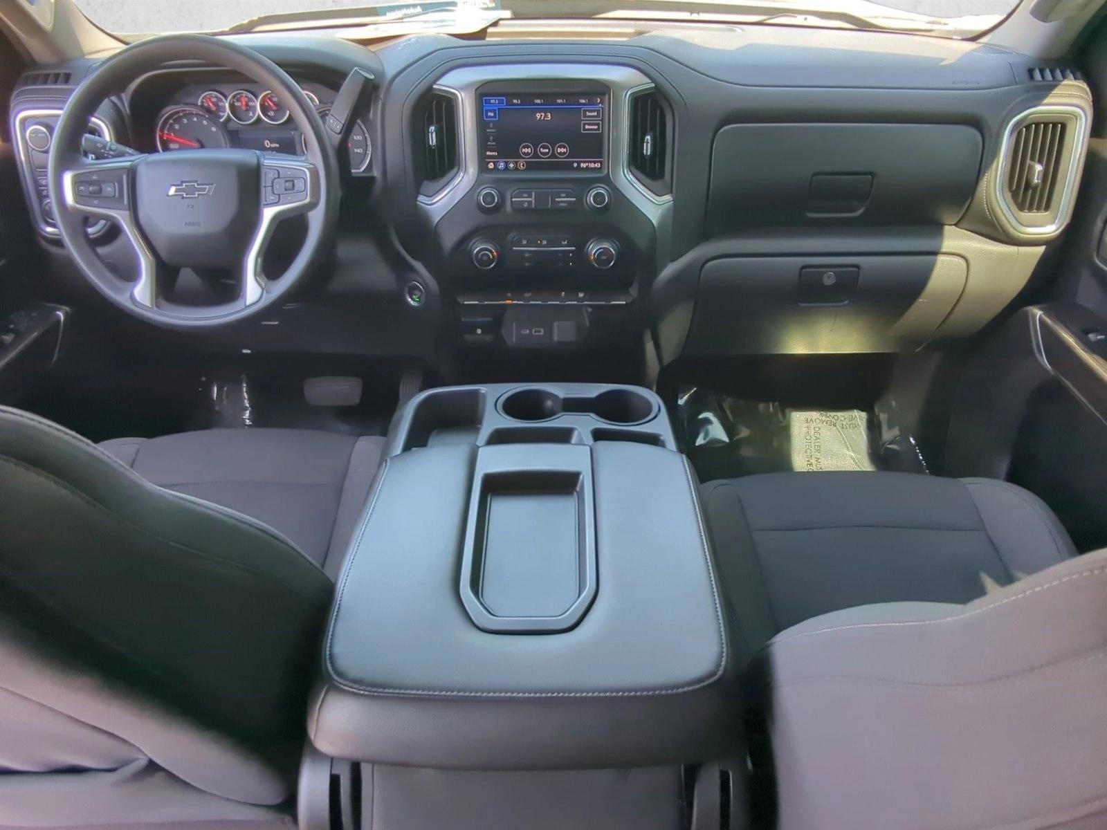 Thumbnail: 2020 Chevrolet Silverado 1500 - 3
