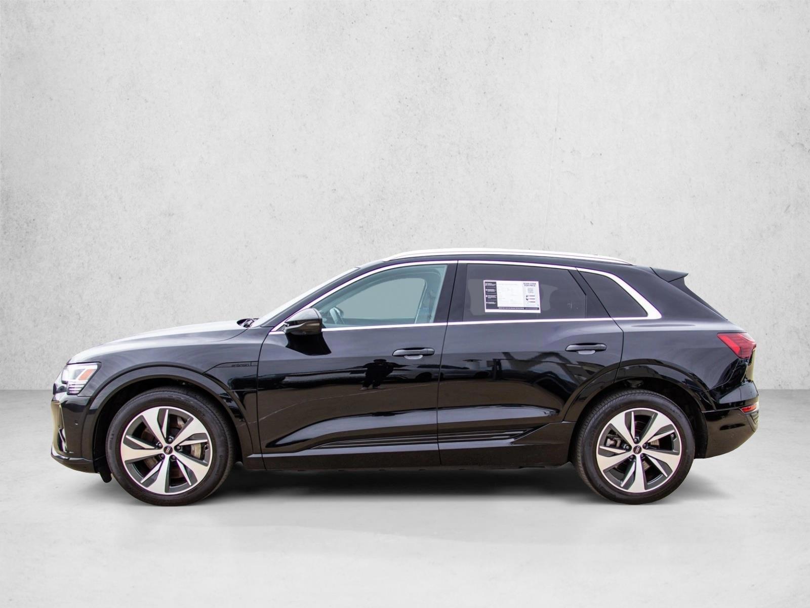 Thumbnail: 2024 Audi Q8 e-tron - 2