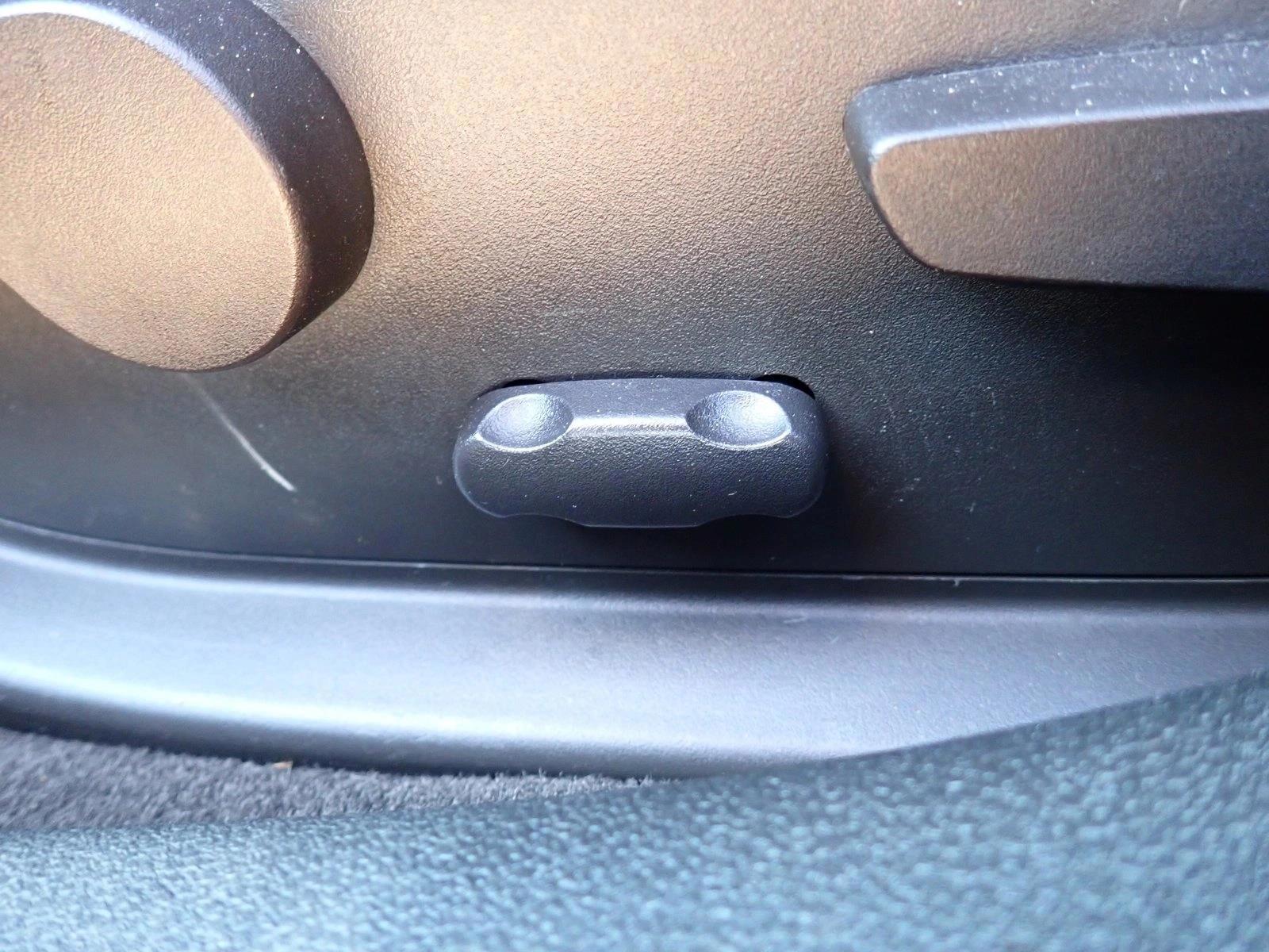 Thumbnail: 2014 Chevrolet Impala - 3