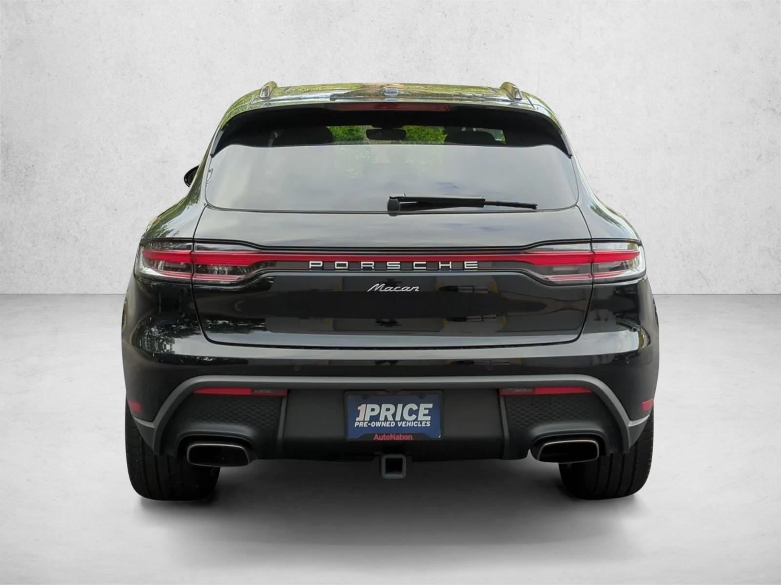 2025 Porsche Macan T - Photo 11