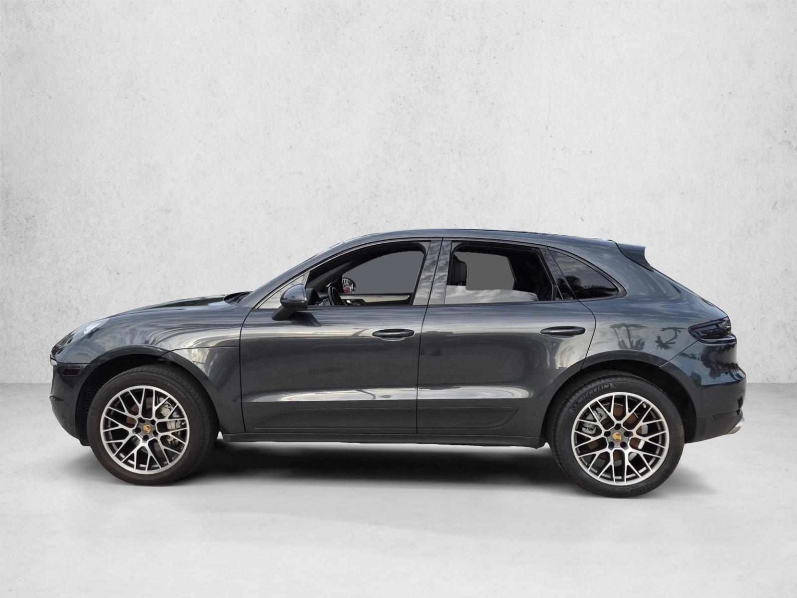 Thumbnail: 2017 Porsche Macan - 2