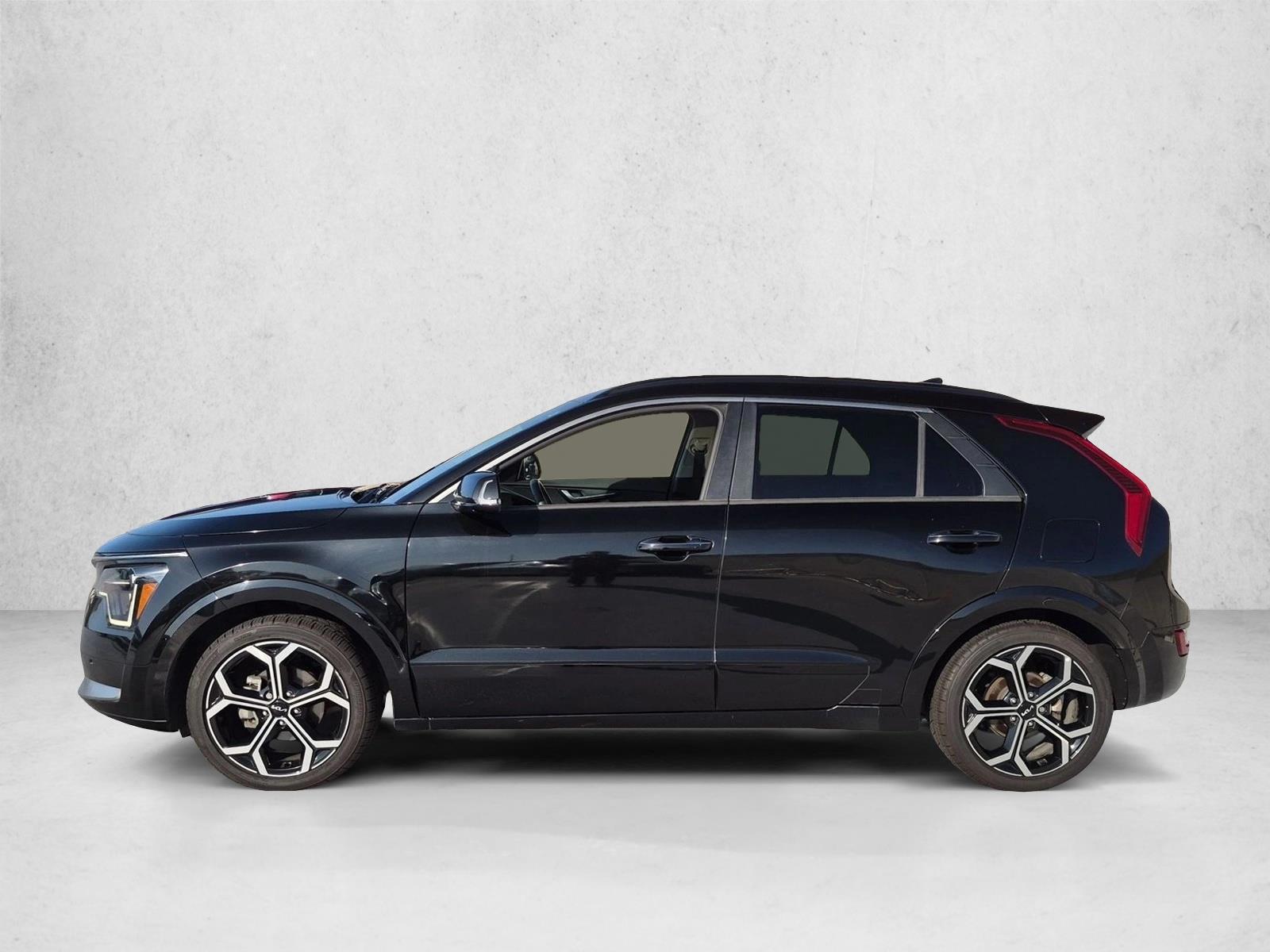 Thumbnail: 2023 Kia Niro - 2