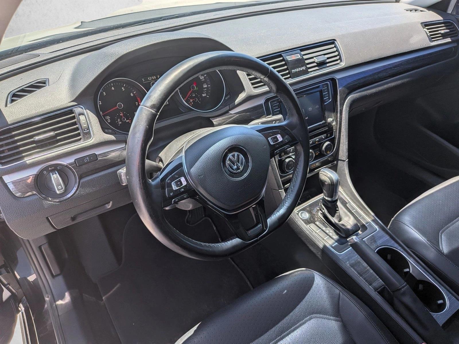 Thumbnail: 2018 Volkswagen Passat - 3