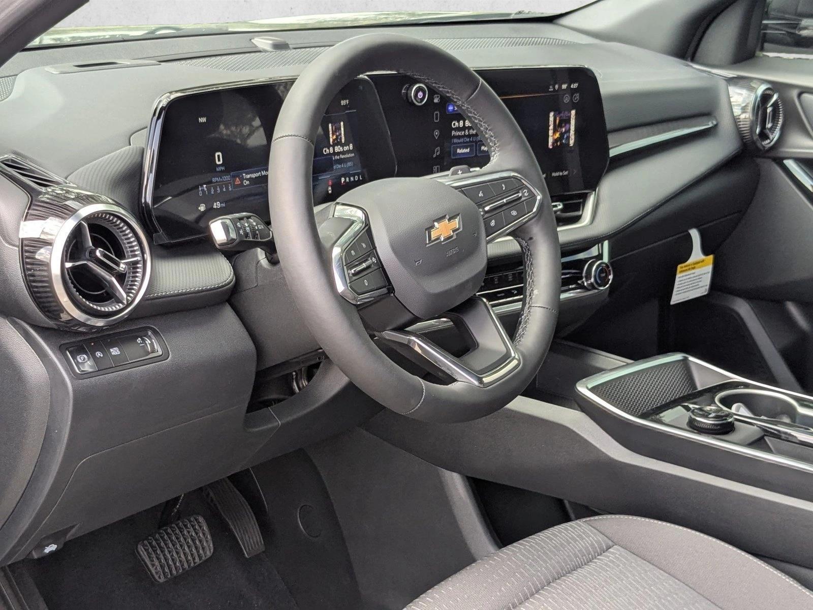 Thumbnail: 2026 Chevrolet Equinox - 3