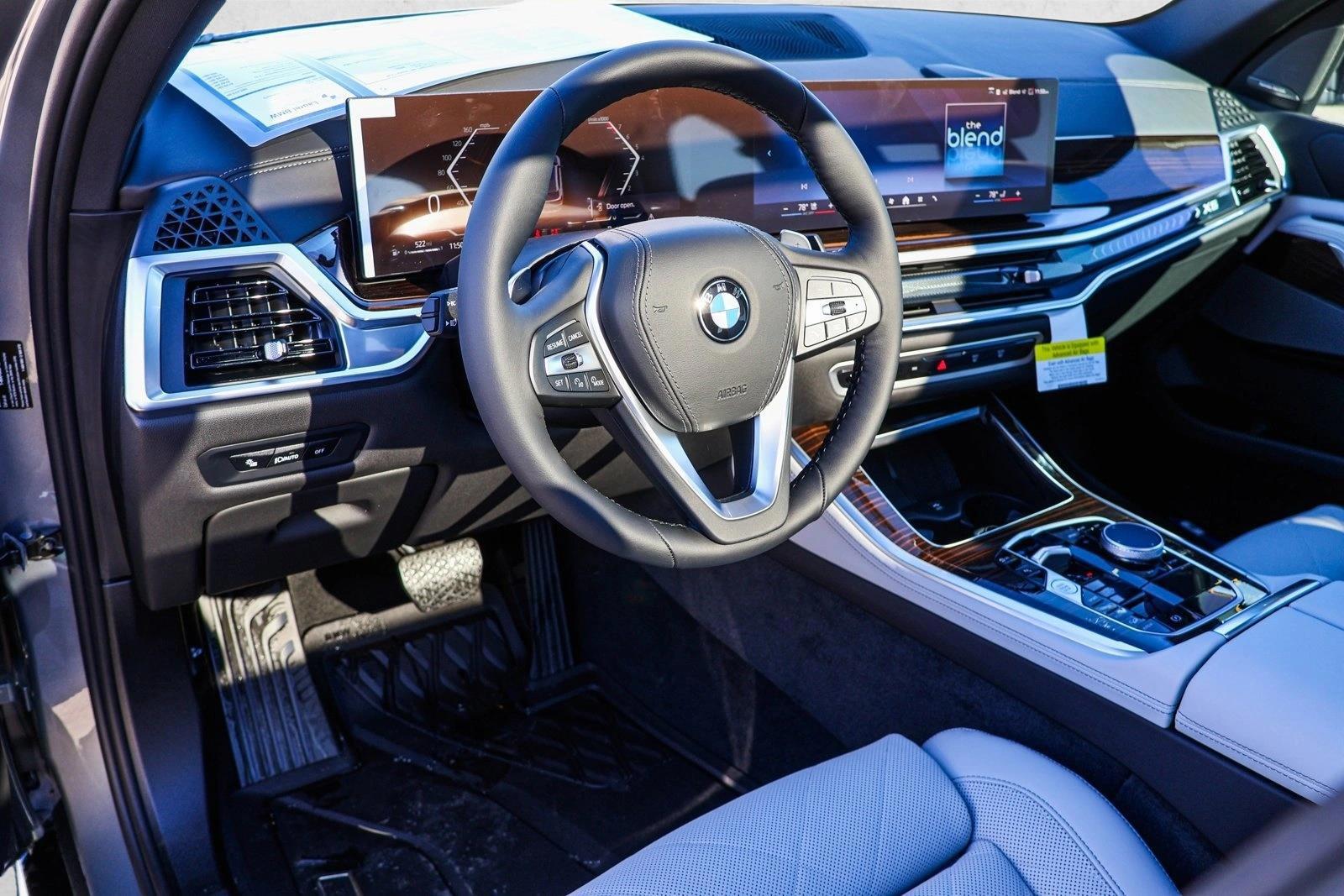 Thumbnail: 2026 BMW X5 - 3