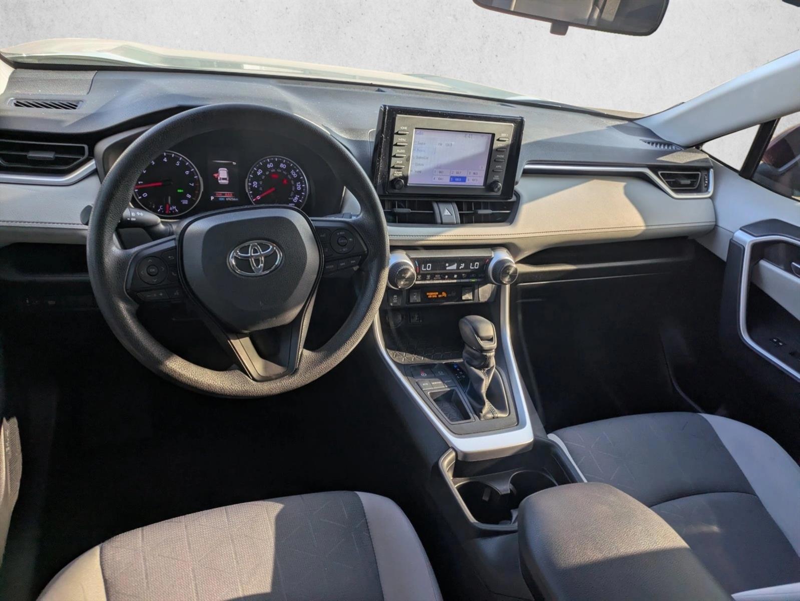 Thumbnail: 2019 Toyota RAV4 - 3