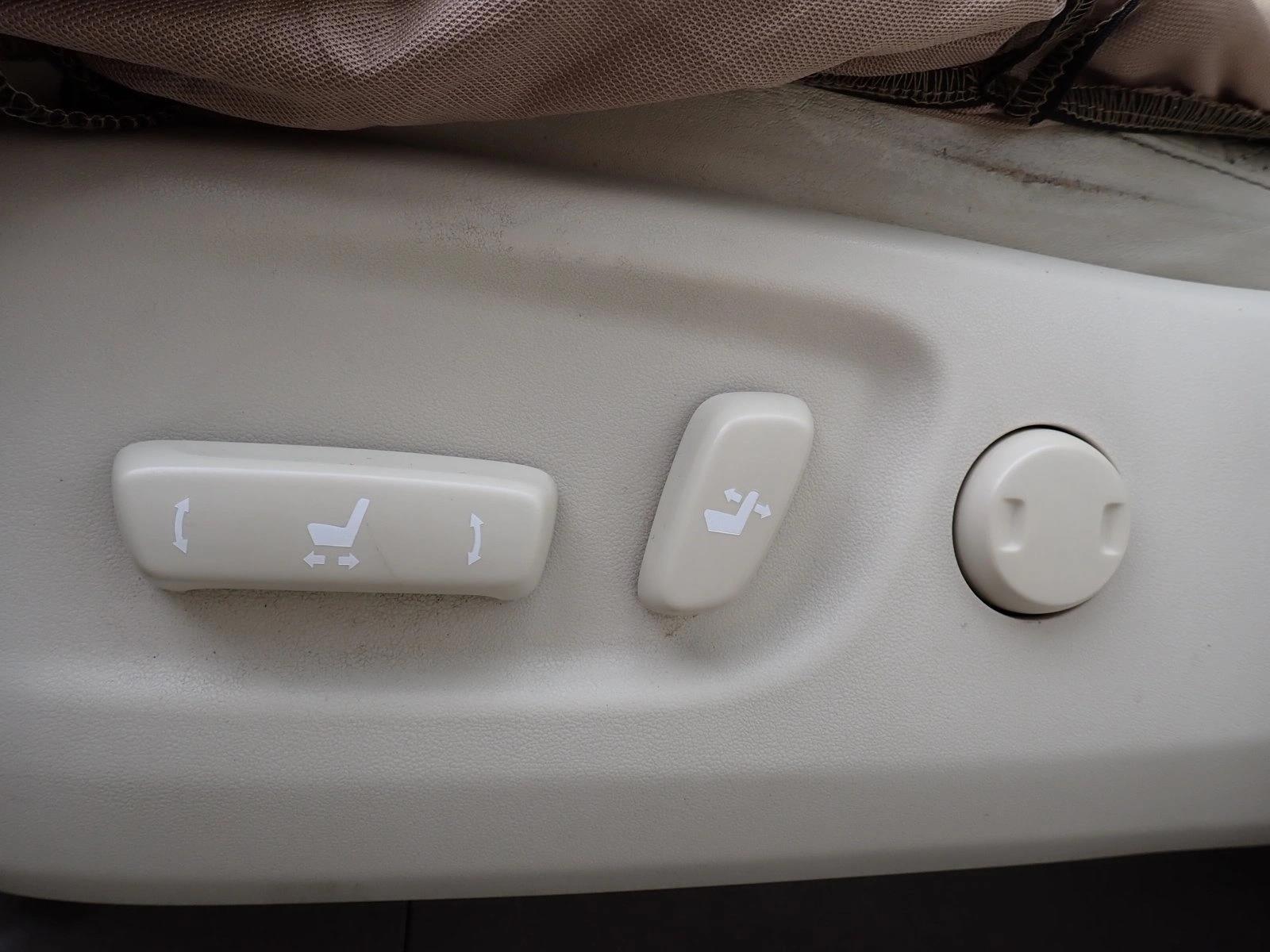 Thumbnail: 2011 Lexus GX - 3