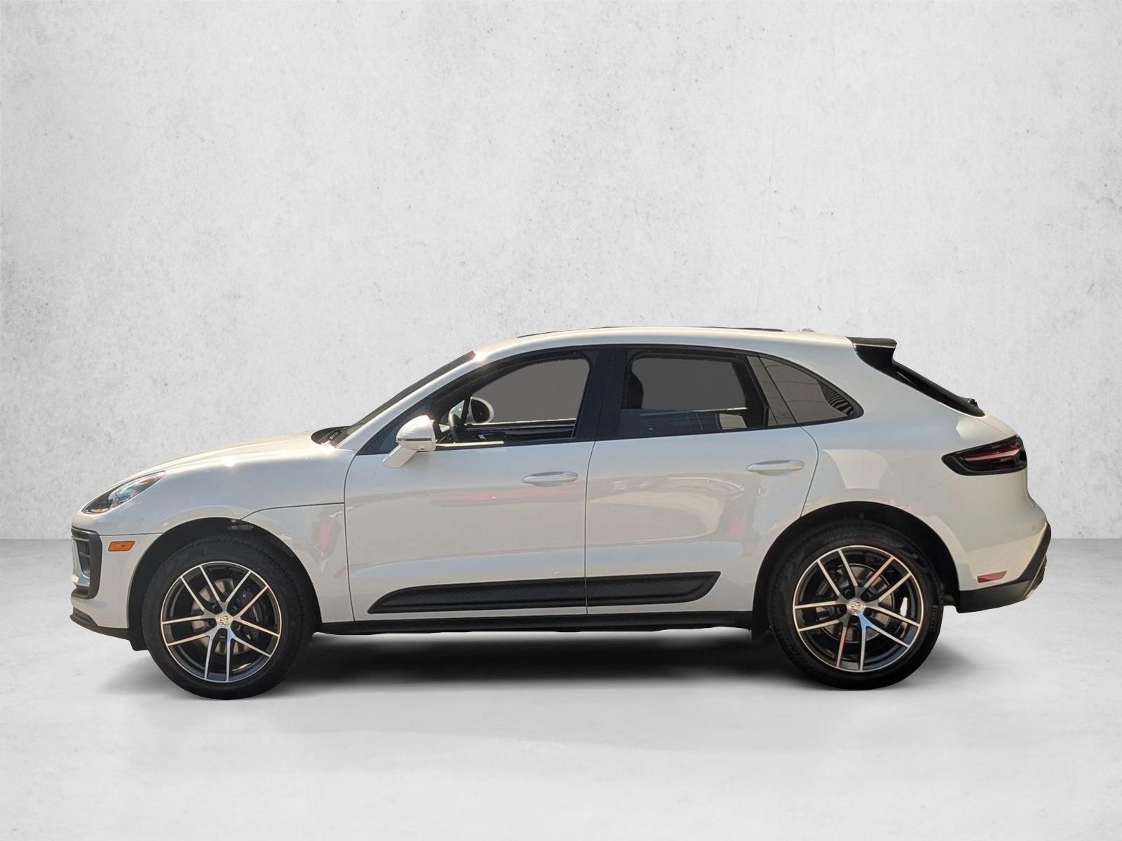 Thumbnail: 2026 Porsche Macan - 2